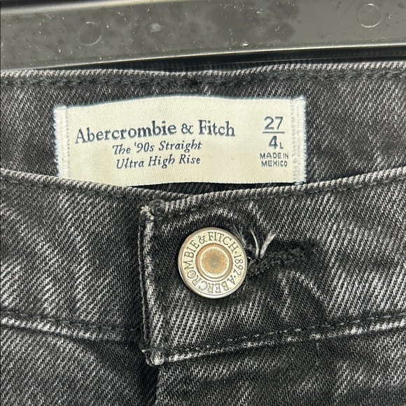 Abercombie and fitch 90s straight ultra High Rise Black Jeans - Picture 2 of 4